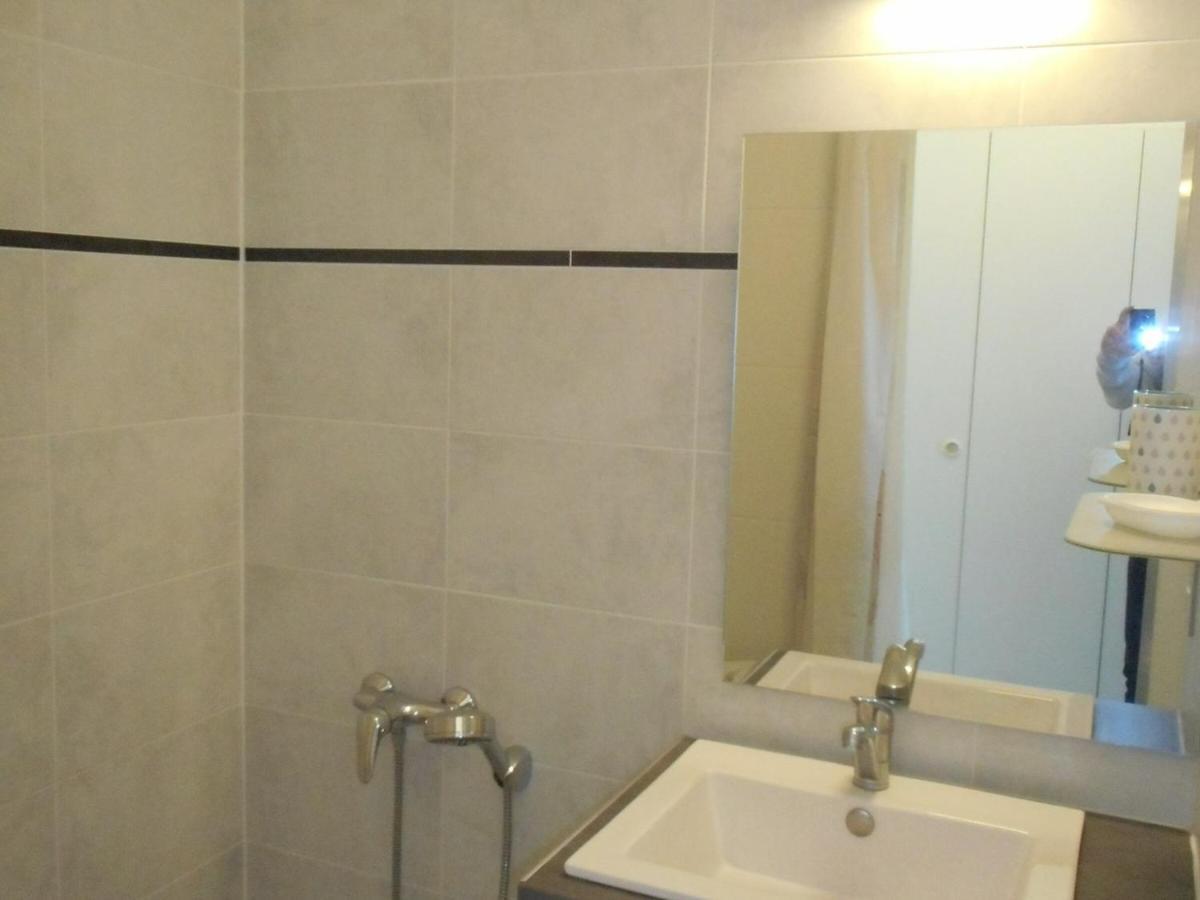 Studio Renove En Bord De Mer Avec Terrasse, Parking Et Wifi A Villeneuve-Loubet - Fr-1-252A-29 Eksteriør bilde