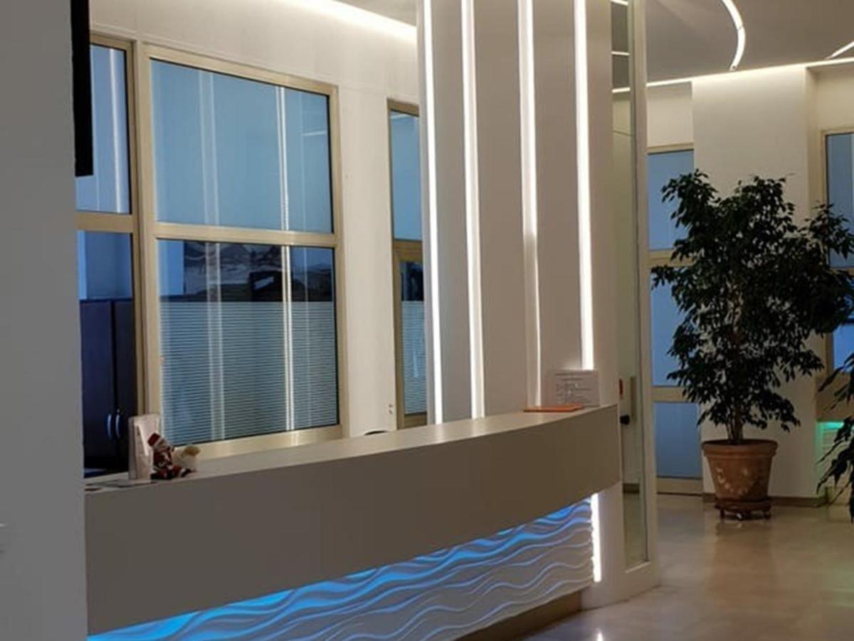 Studio Renove En Bord De Mer Avec Terrasse, Parking Et Wifi A Villeneuve-Loubet - Fr-1-252A-29 Eksteriør bilde